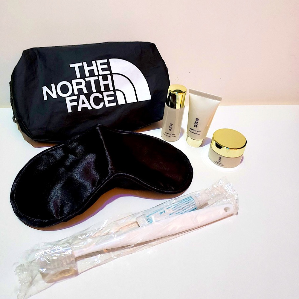 2 The North Face travel case - Picture 3 of 4